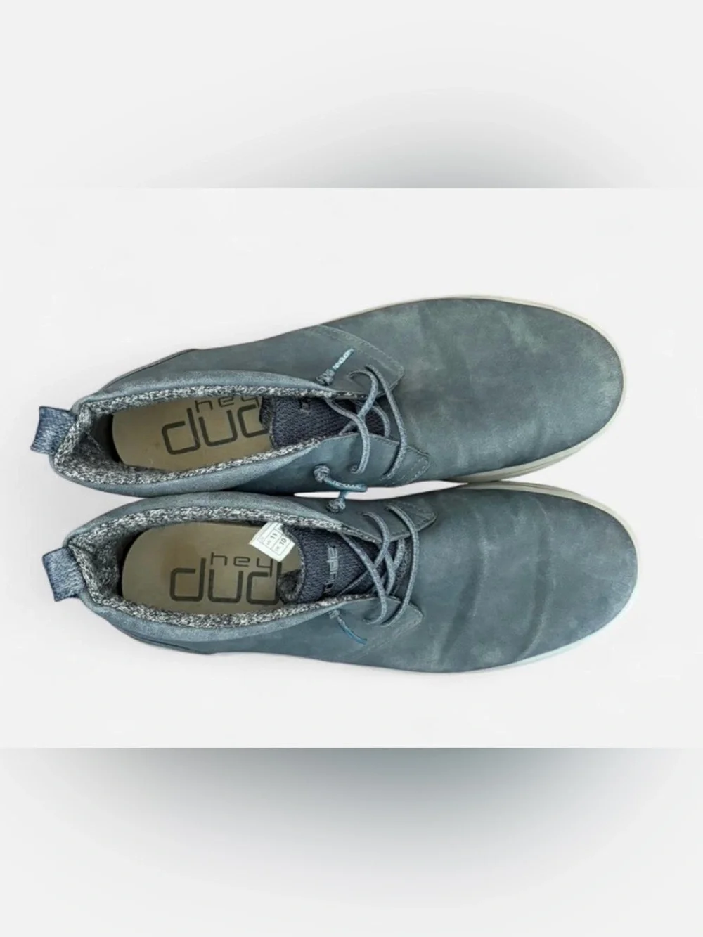 Hey Dude Men’s gray suede lightweight, ultra-comfortable chukka boots. Sz. 11